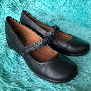 HUSH PUPPIES chocolate brown Mary Jane babydolls